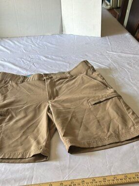 Men's Classic Tan Cargo Shorts